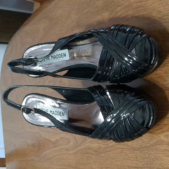 Steve Madden Shoes - Steve Madden size 6m Black Color